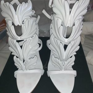giuseppe  Zanotti cruel summer